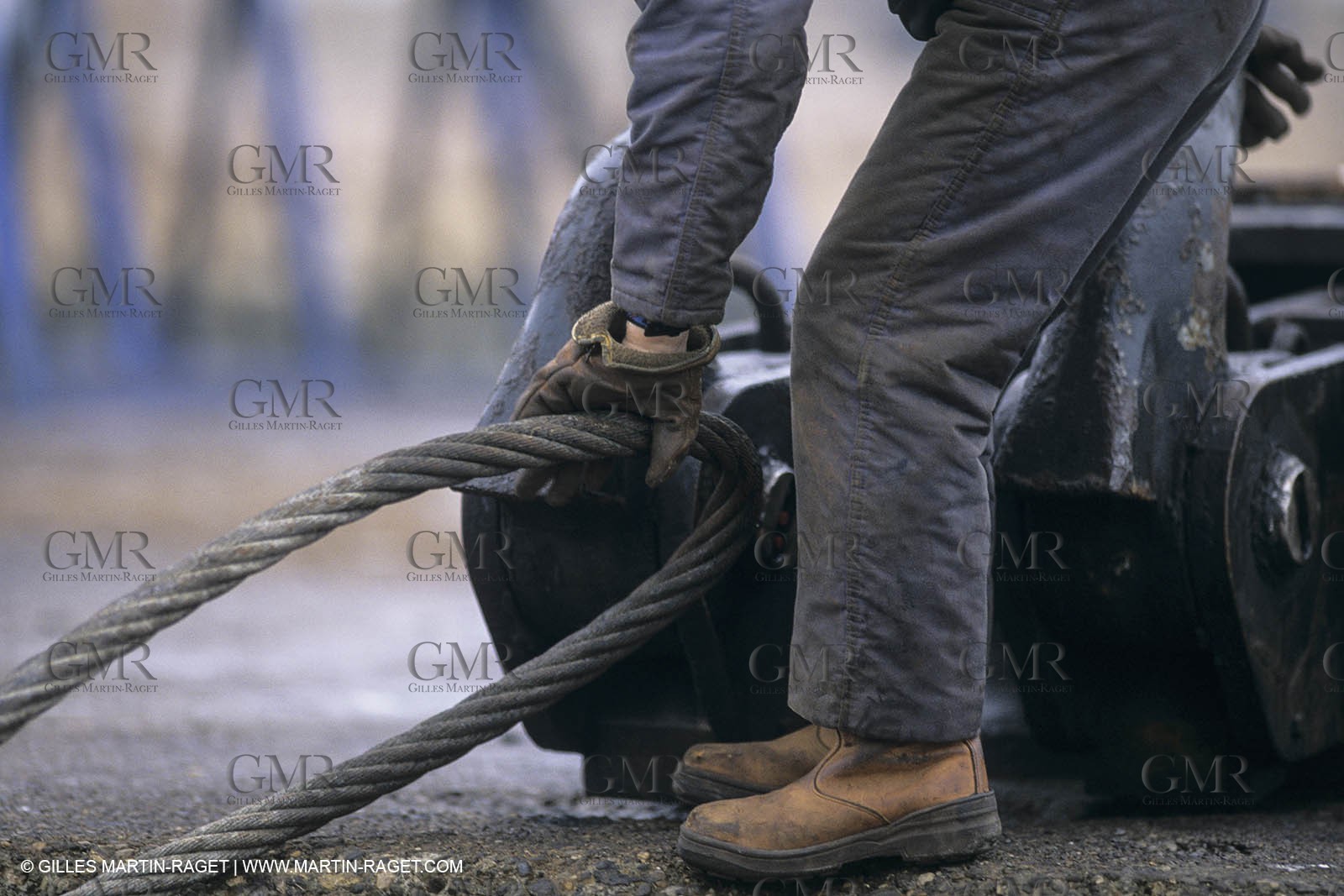 Monde maritime, opérations porturaires, ports, manoeuvres, marine world, harbour operations, maritime shipping,