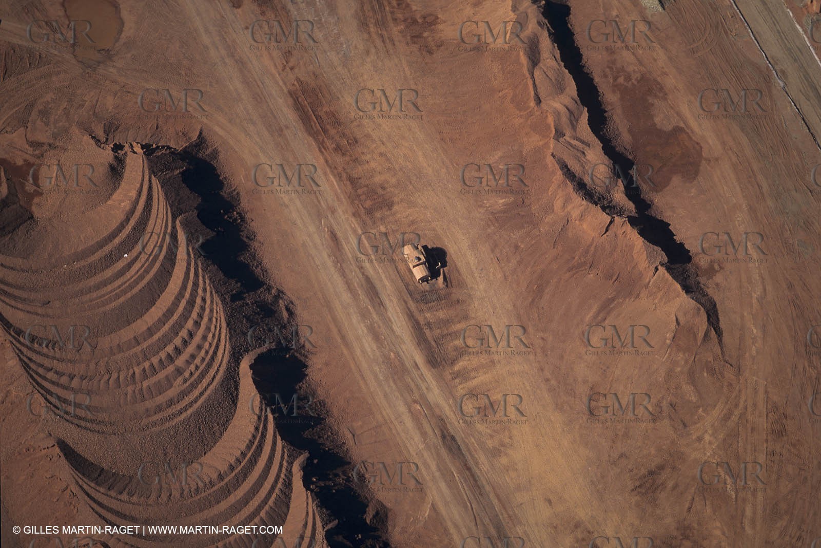 Monde maritime, opérations porturaires, ports, manoeuvres, marine world, harbour operations, maritime shipping,