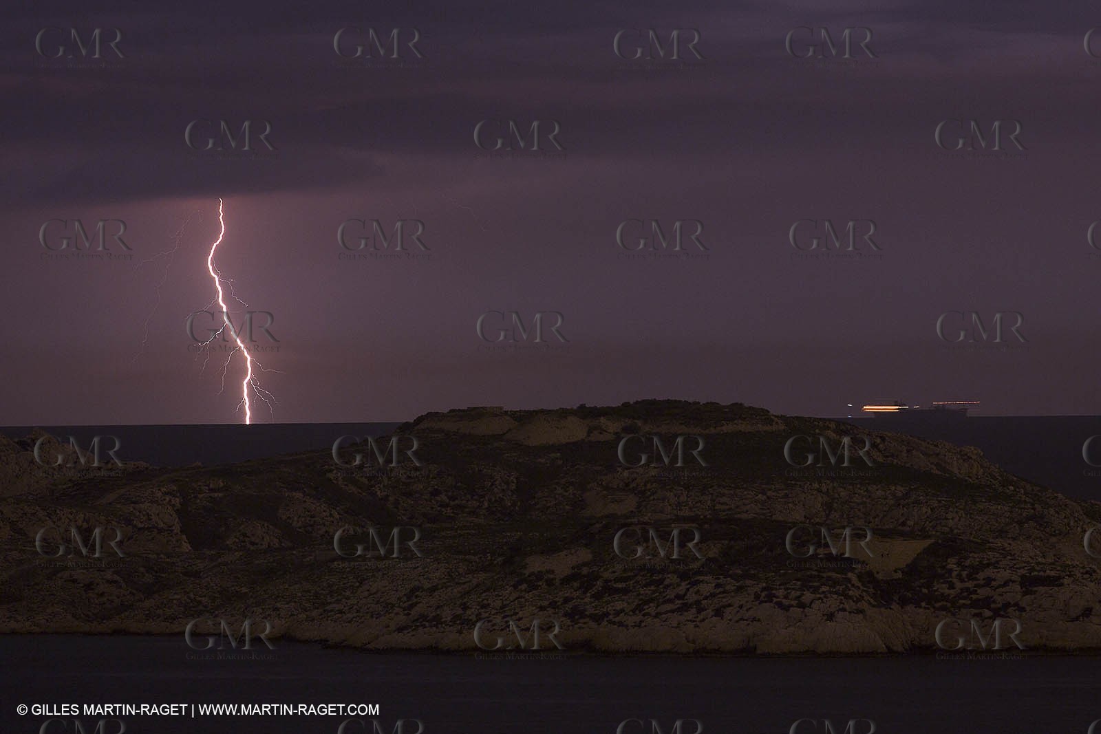 Thunderstorm over Planier island lighthouse - Marseille (FRA,13) - 18 06 2014