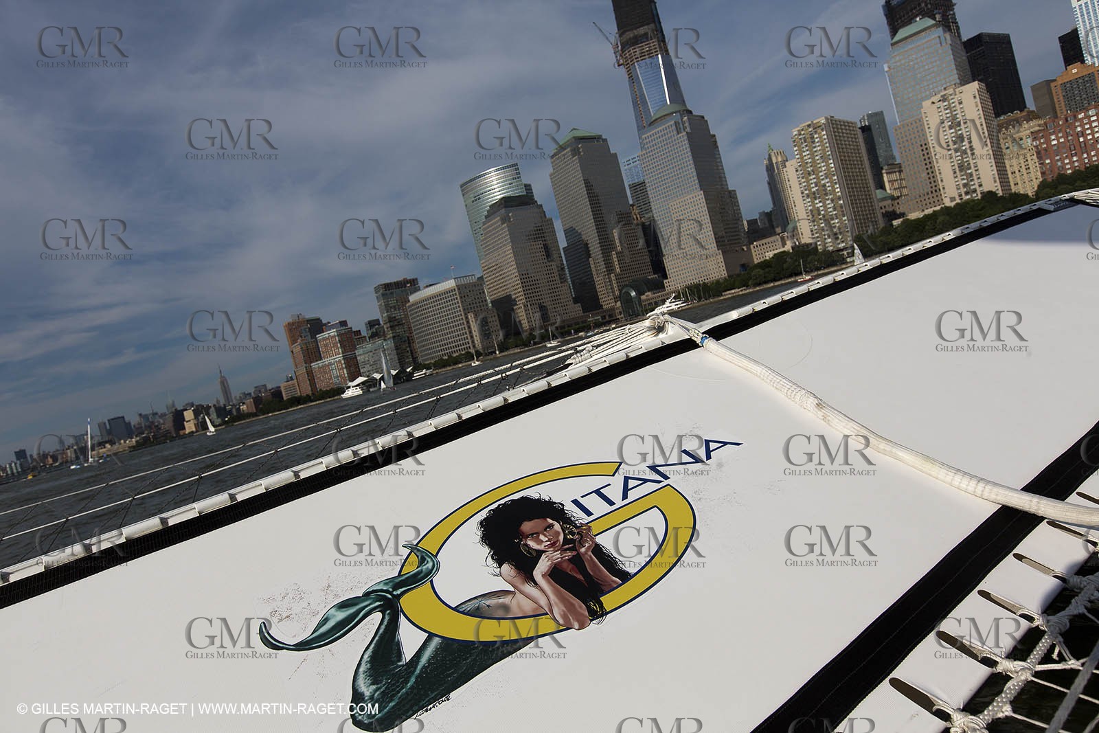 05 07 2012 - New York (USA) - Ocean Krys Race - Speed runs in fornt of NY city