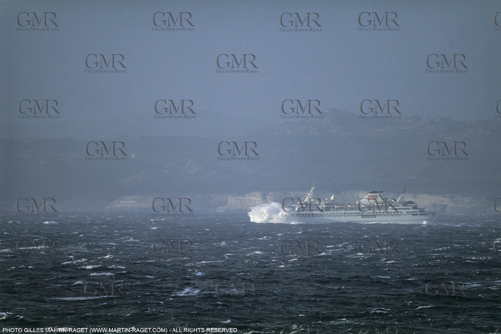 France, Provence, Marseille, Port de commerce, opérations portuaires, métiers de la mer