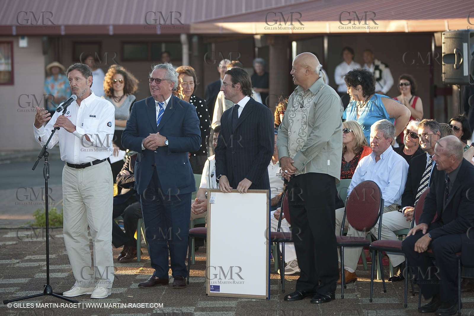 07 02 2009 - Auckland (NZL) -  Louis Vuitton Pacific Series -  Racing Day 7 - Round Robin 2 - Louis Vuitton Party