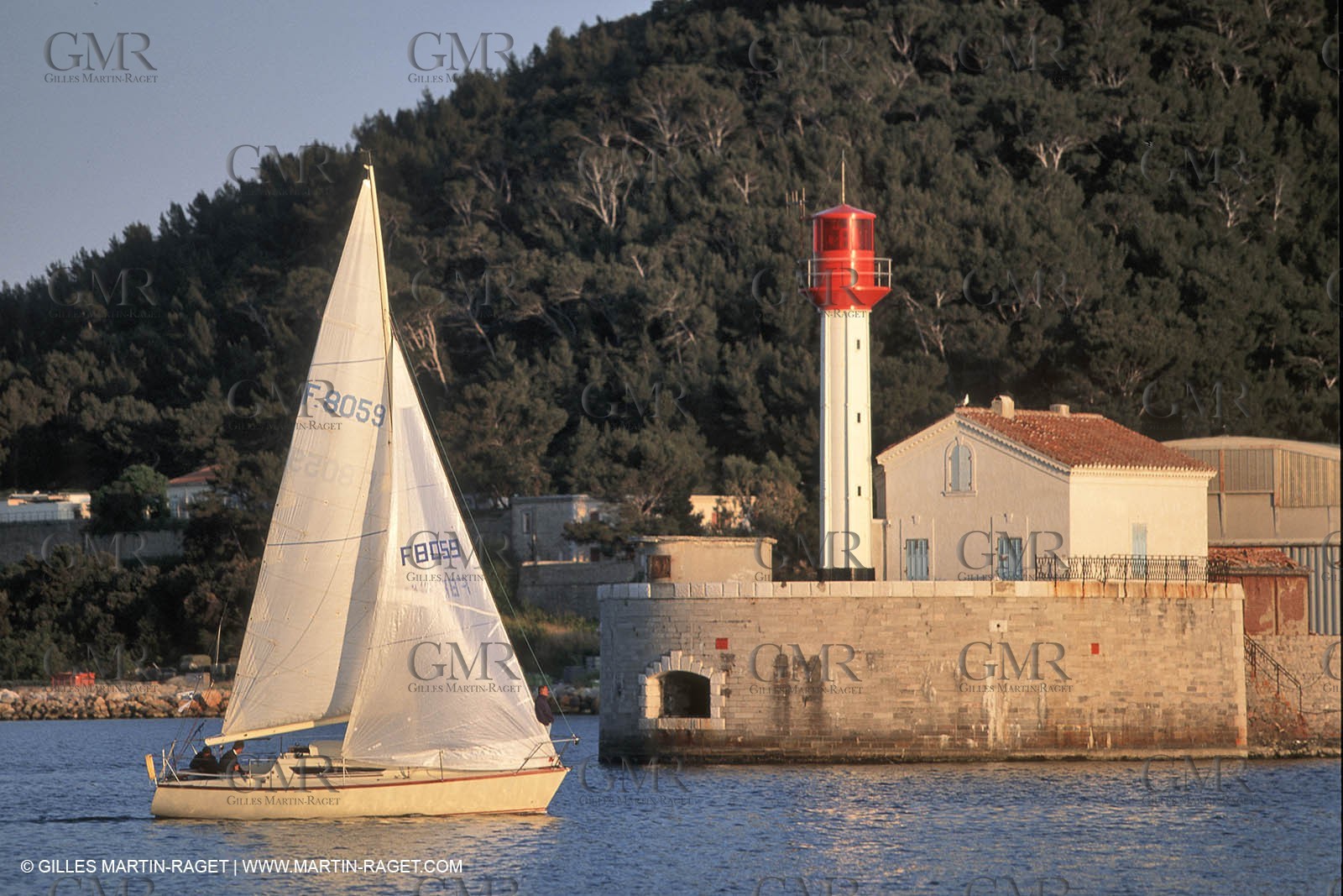 Monocoque de croisiere sous voile