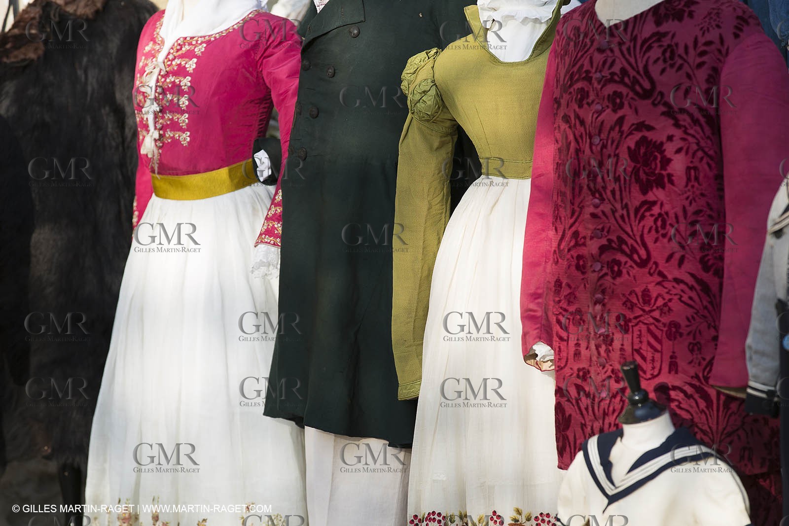 31 10 2013 - Ansouis (FRA,84) - Ansouis castle - Costumes of the exhibit Men costumes