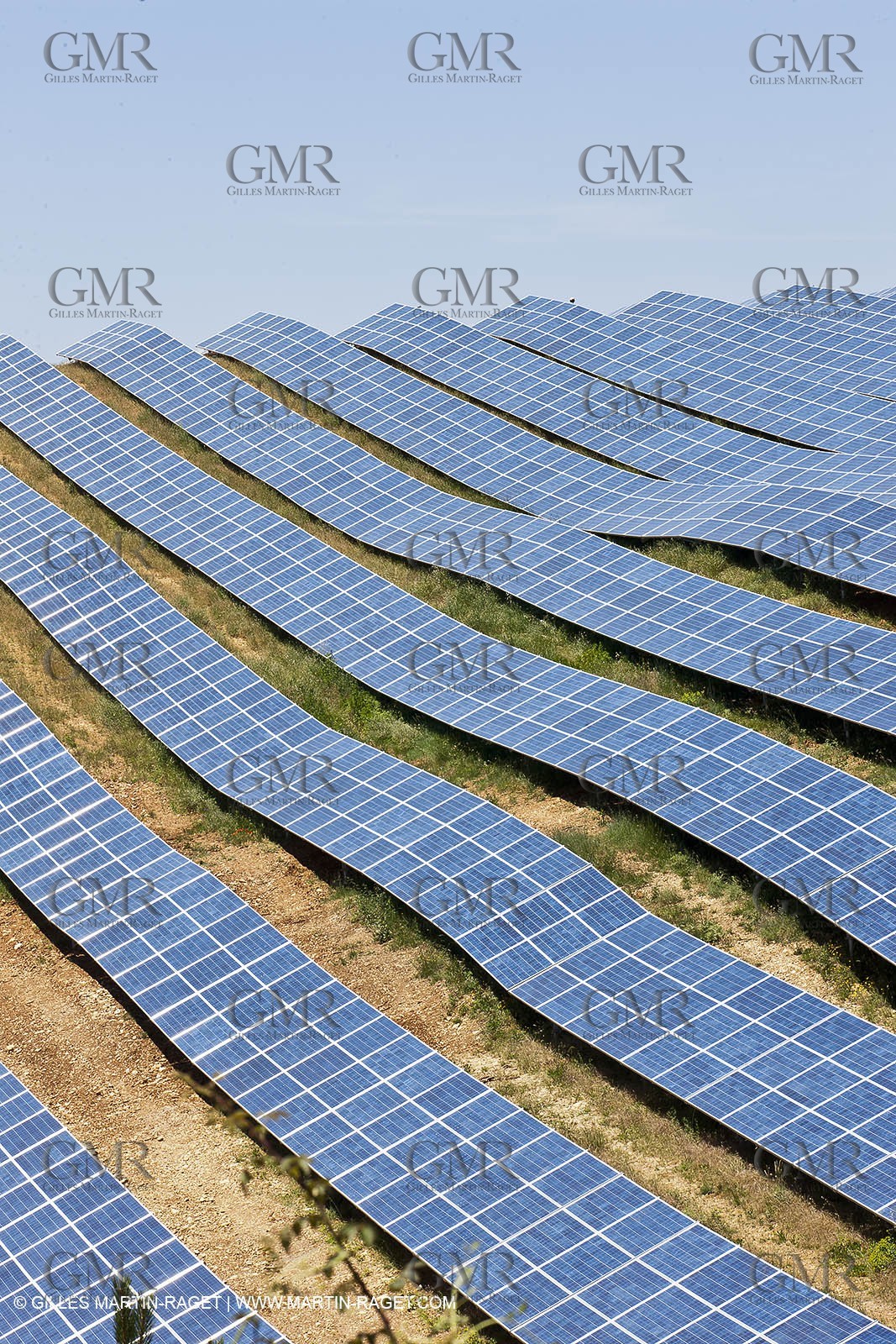 27 06 2011 - Puimichel (FRA, 04) - Solar far des Mées