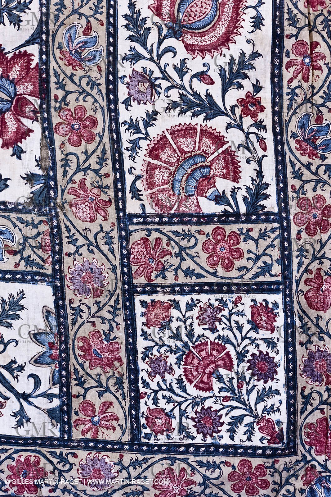 30 06 2011 - Toulon (FRA,83) - Villa Rosemaine - Indiennes sublimes exhibition