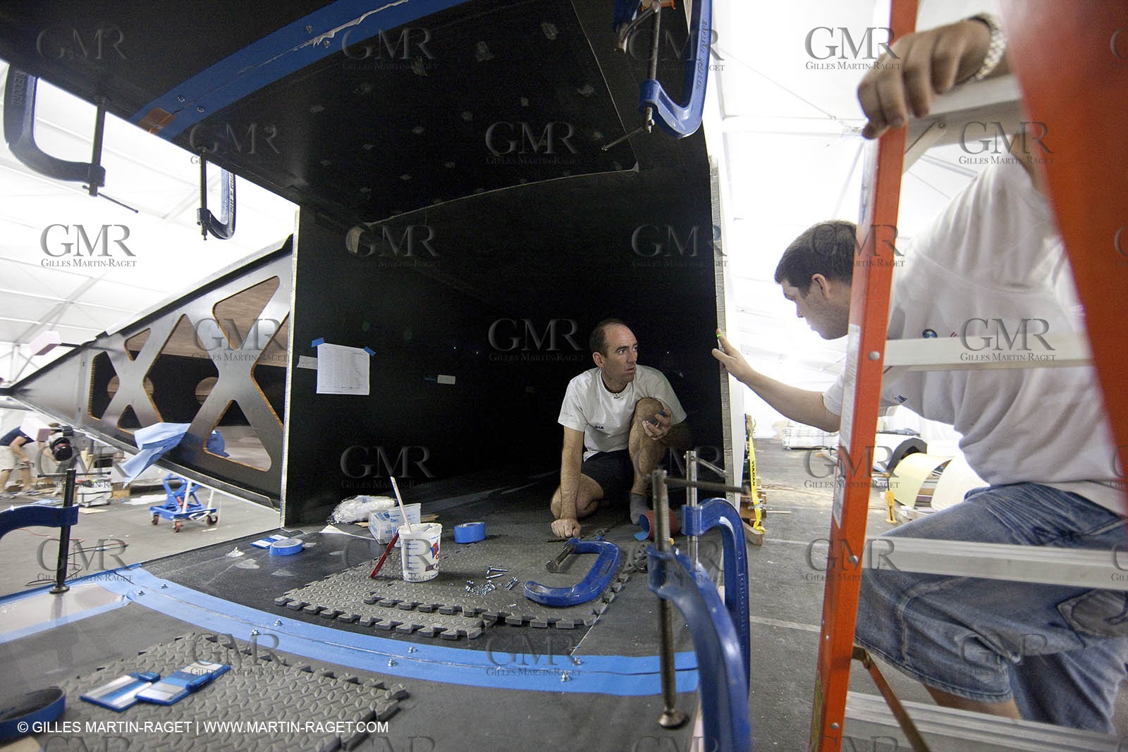 13 10 2009 - San Diego (USA, CA) - 33rd America's Cup - BMW ORACLE Racing - BOR 90 modifications