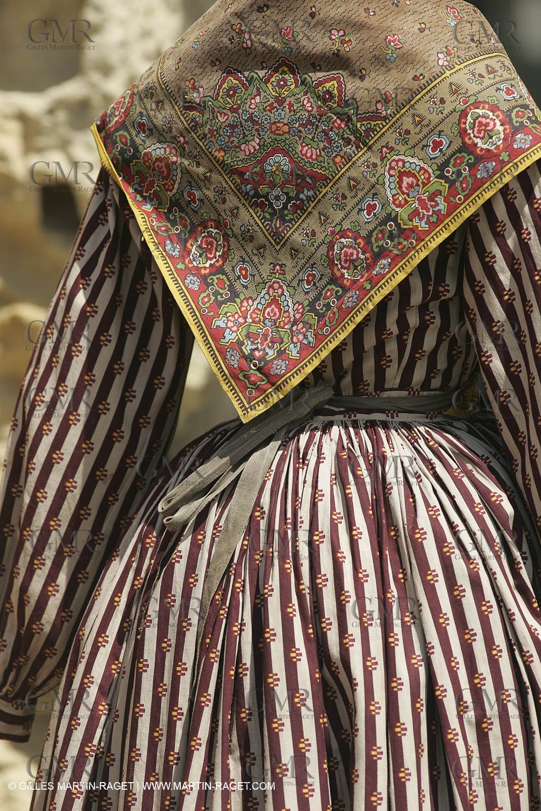 May 2004 - La Tour d'Aigues (FRA, 84) - Old costumes for women of the South exhibition
