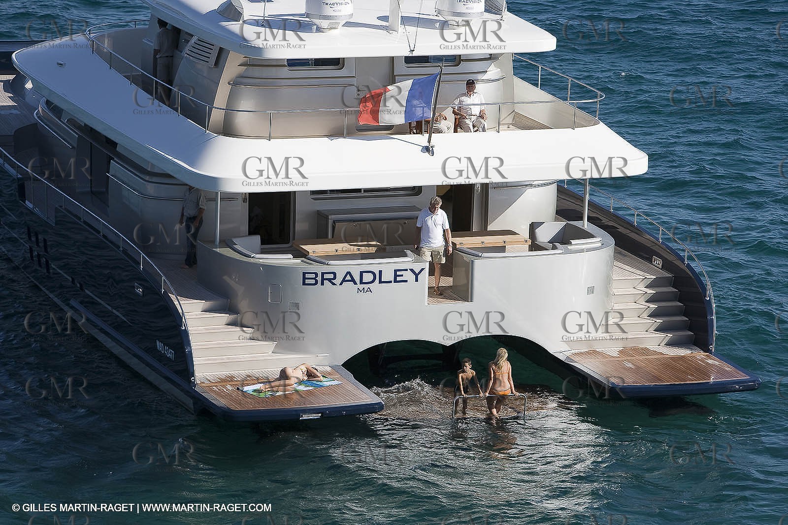 13-07-07 - La Ciotat (FRANCE) - MotorYacht - Chantier H2X