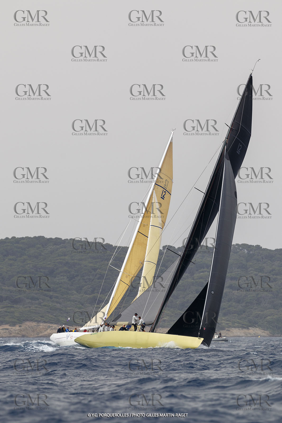 19 06 2024, Porquerolles Island (FRA), Championnat du monde des 12 m JI 2024, Race Day 1