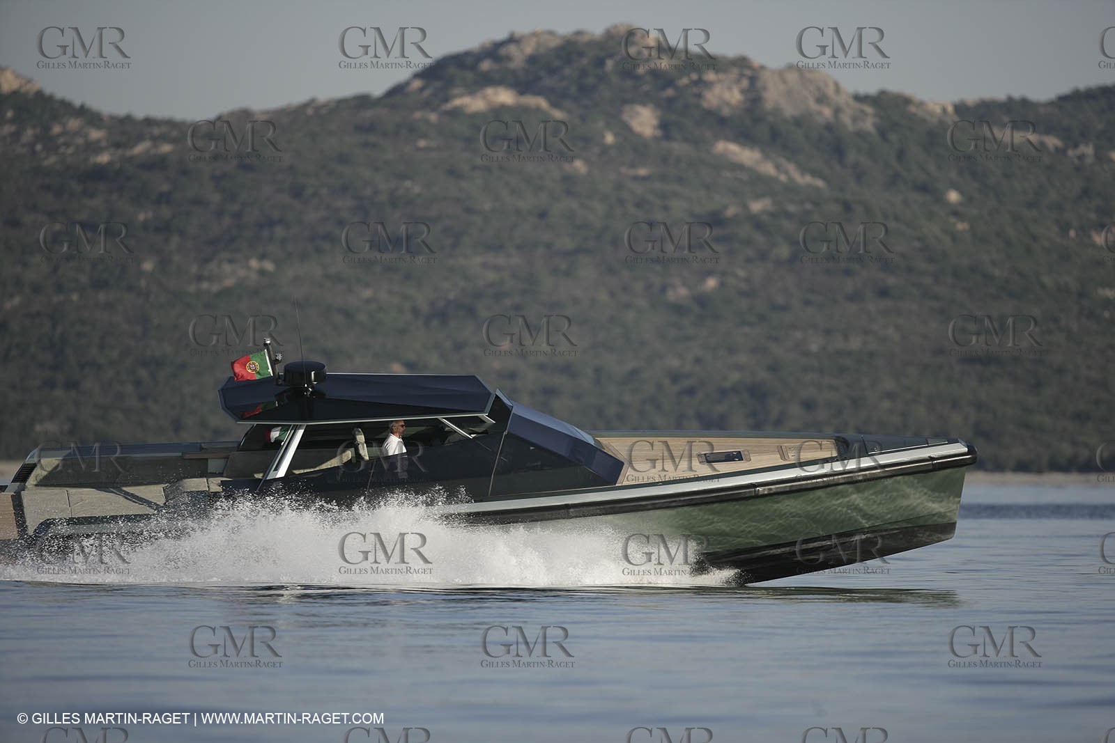 16 07 2007 - Portisco (Italie, Sardaigne) - Wally Power 47, 2007 version