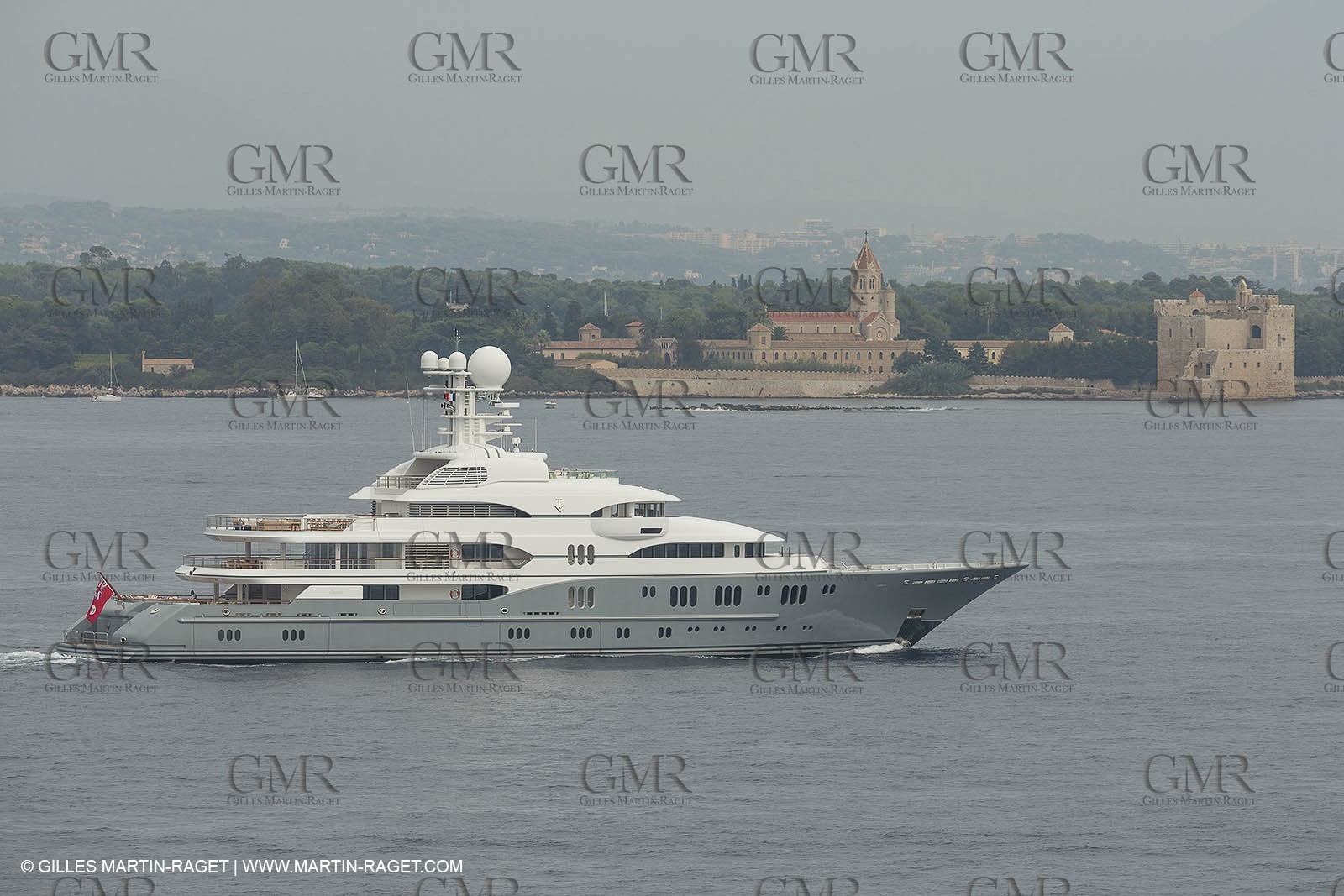 21 09 2014 - Cannes (FRA,83), Motor yacht TV