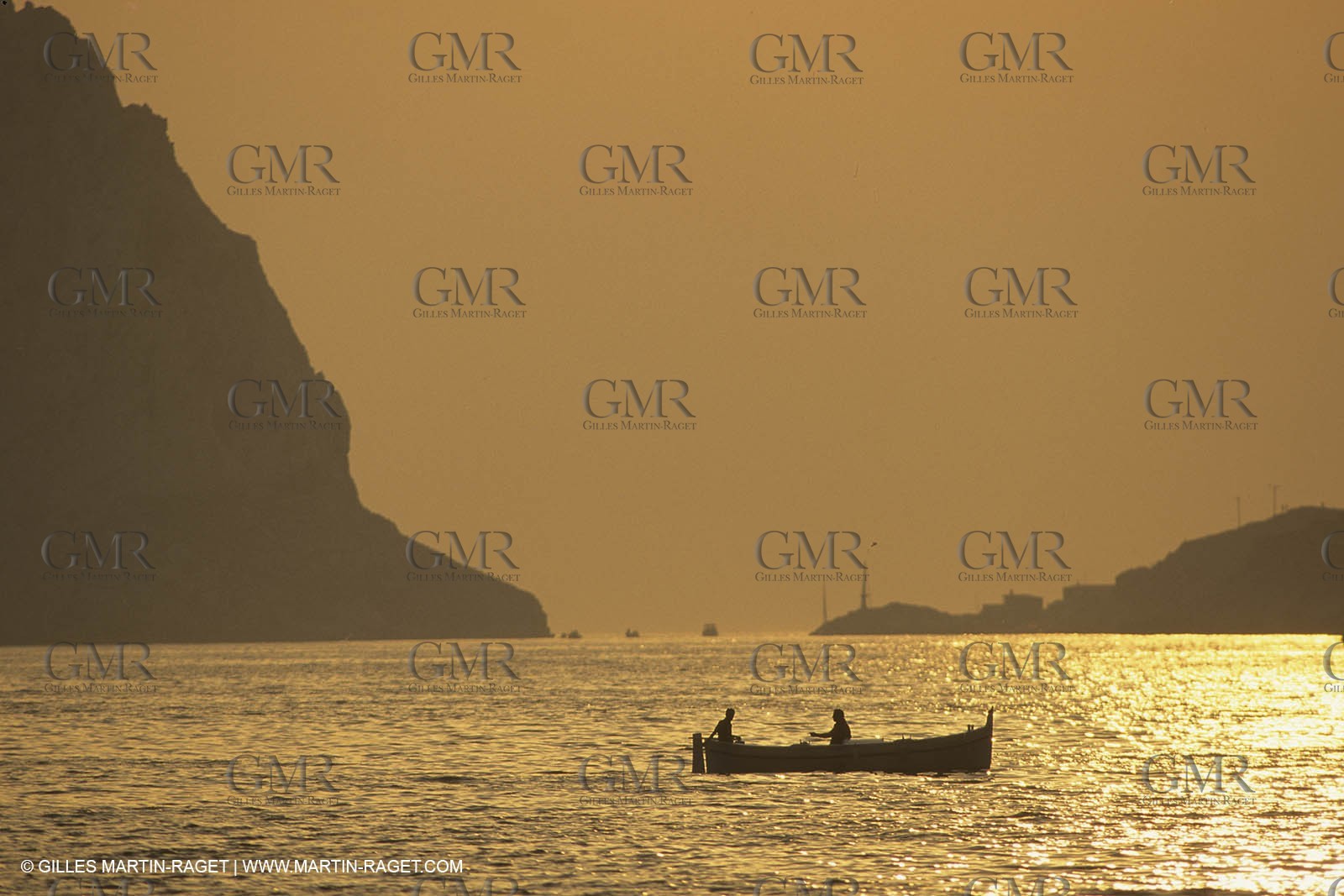 Pêche, barques, pointus, pêcheurs