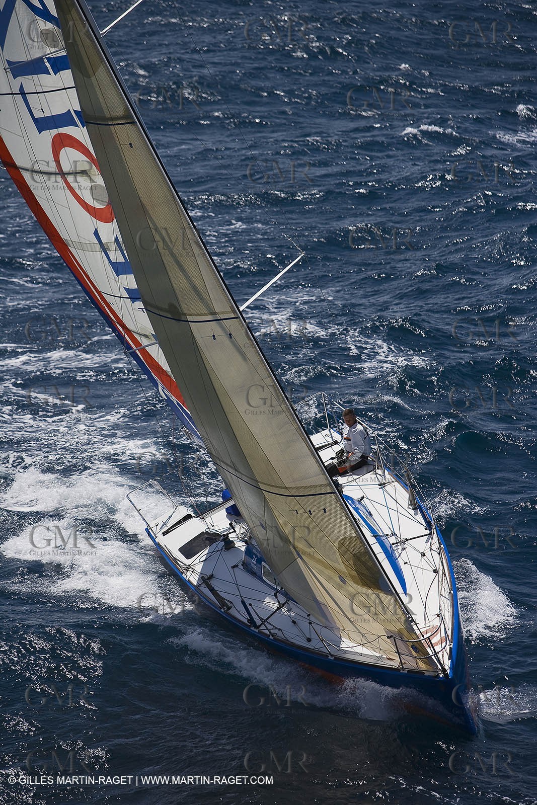06-26-2007 - FIGARO II - THEOLIA - Skipper : Robert Nagy - Training off Marseille (south France) with strong wind conditions