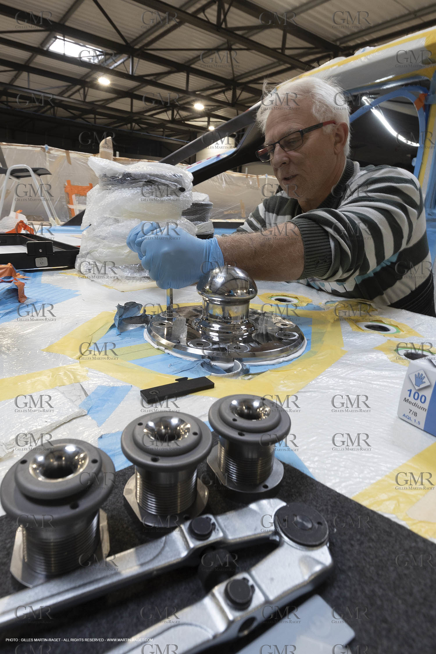 29 10 2018, La Grande Motte (FRA,30), Chantier Gunboat, construction du Gunboat 68, montage pied de mât rotatif