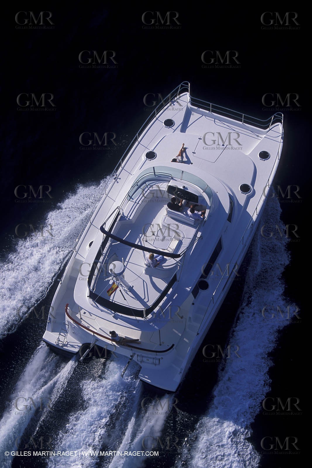 Bateau à Moteur en Route