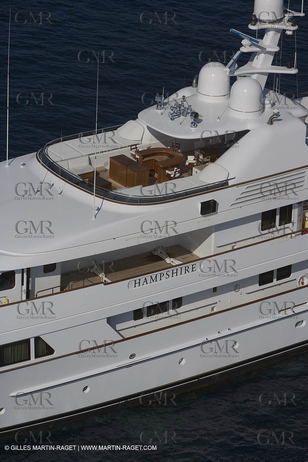 28 07 2007 - St Jean Cap Ferrat - SuperYachts - Motor Yachts - Hampshire