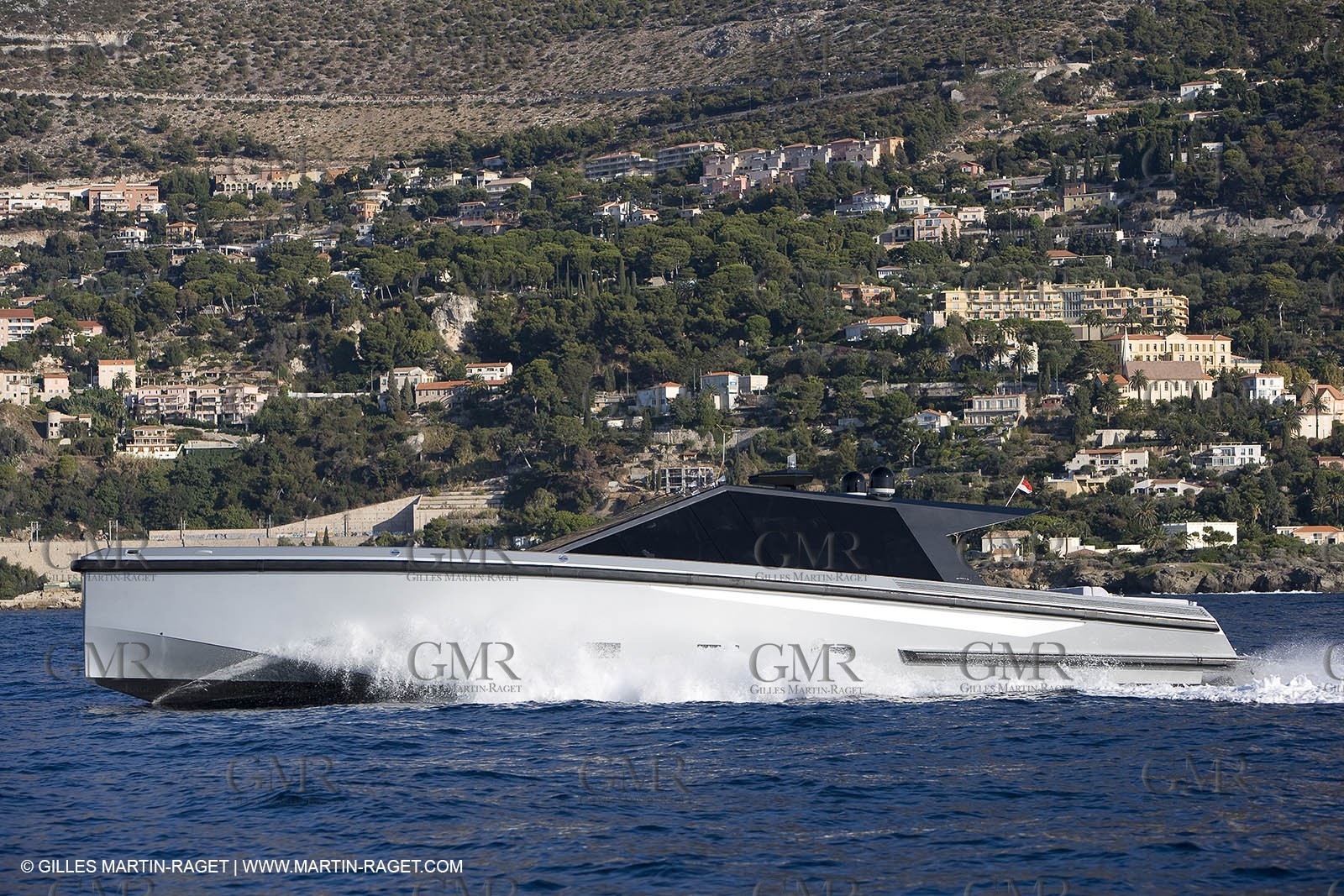 29 09 2007 - St Jean Cap Ferrat - Wally Yachts - Wally Power 70 - Lau Lau