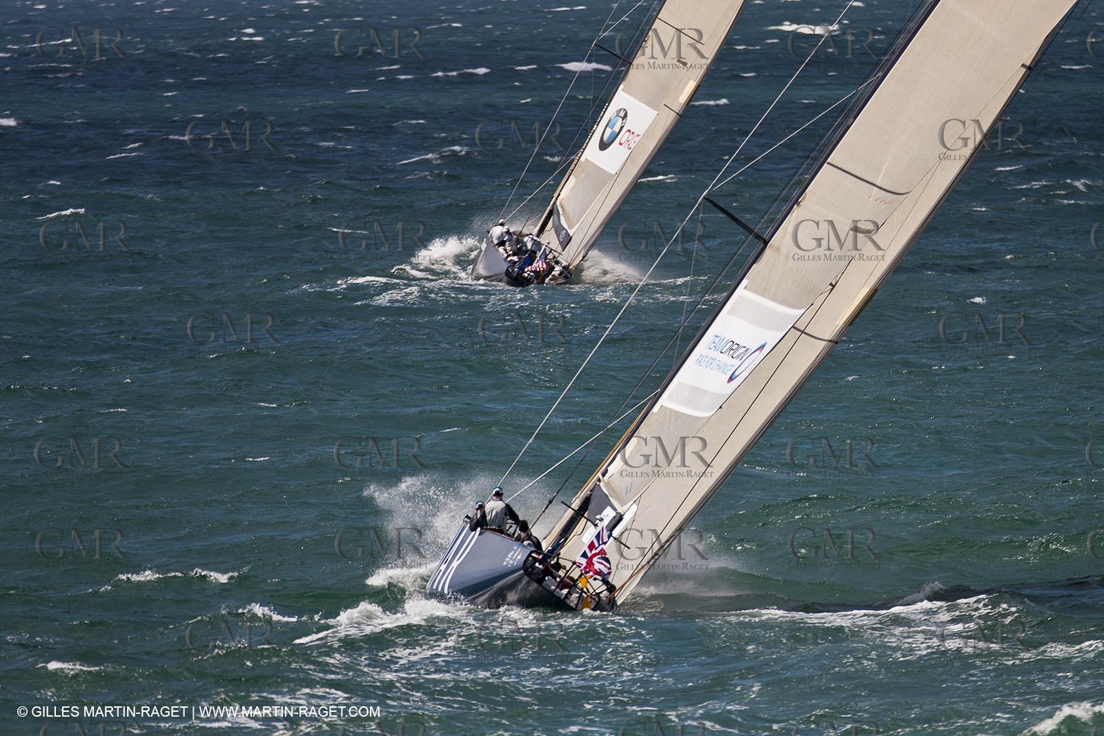 05 08 2010 - Cowes (UK, IOW) - The 1851 Cup -  BMW ORACLE Racing -  - Round The Island Race - From Ste Catherine to the Needles.