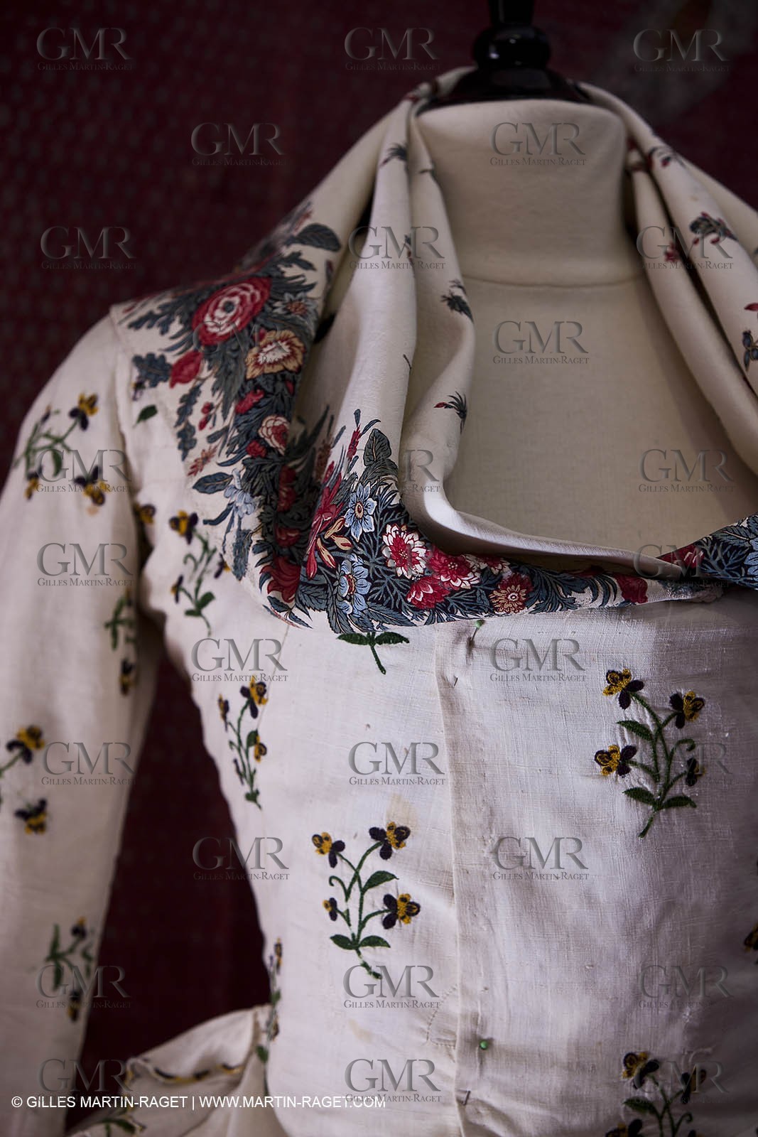 30 06 2011 - Toulon (FRA,83) - Villa Rosemaine - Indiennes sublimes exhibition