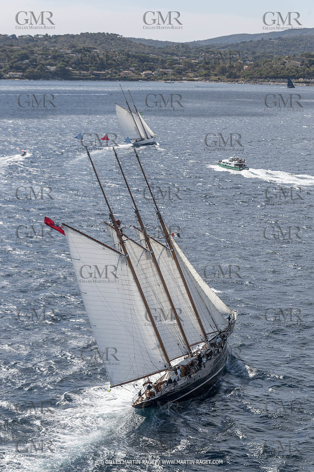 28 09 2022? Saint-Tropez,(FRA,83), Les Voiles de Saint-Tropez 2022 Régate N° 2 poup les modernes, navigation libre pour les grandes goélettes