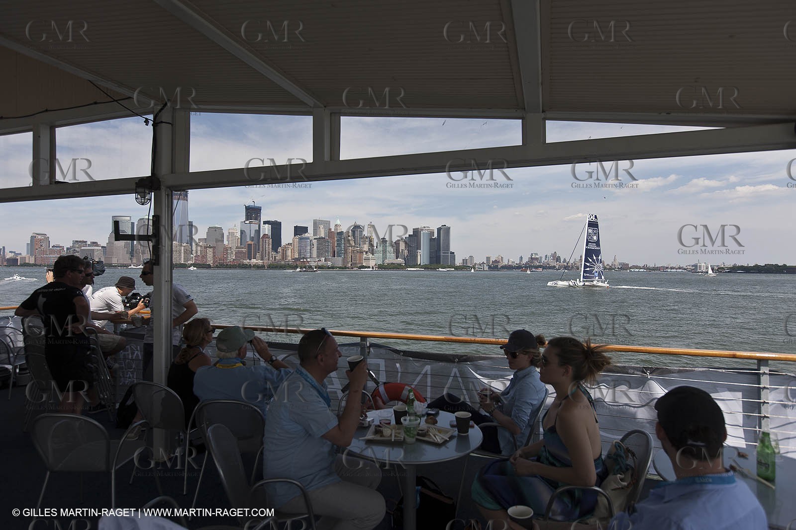 05 07 2012 - New York (USA) - Ocean Krys Race - Speed runs in fornt of NY city