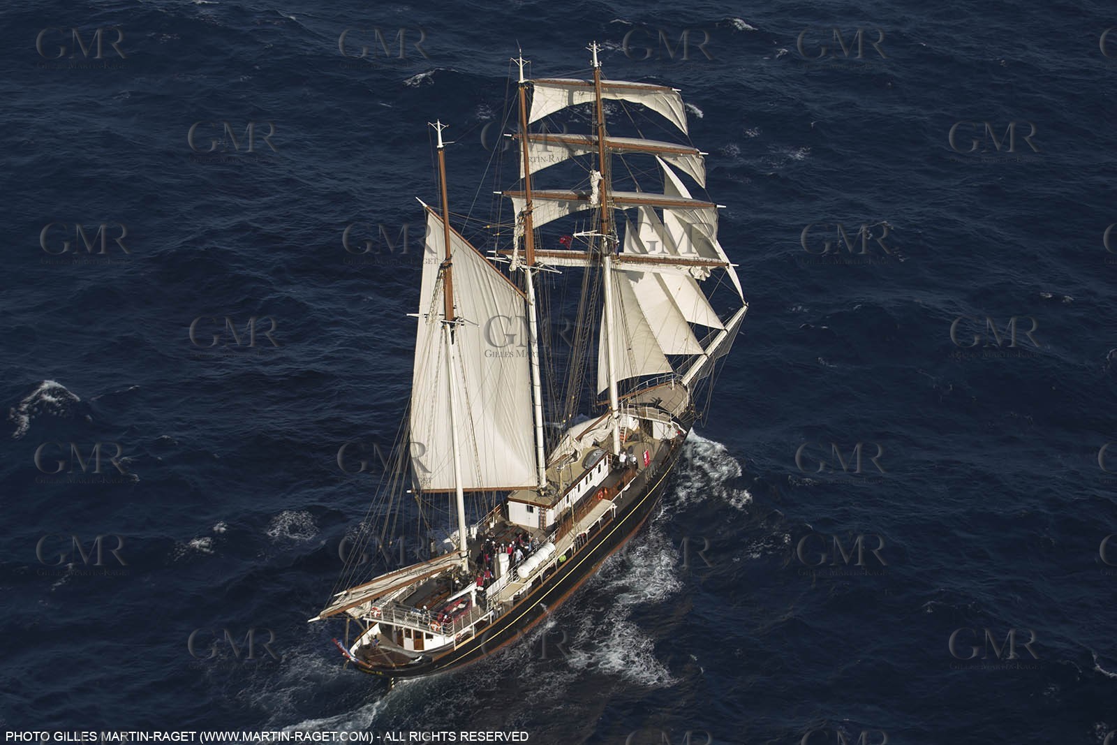 30 09 2013 - Toulon (FRA,83) - Toulon Voiles de Légende - Start towards La Spezia