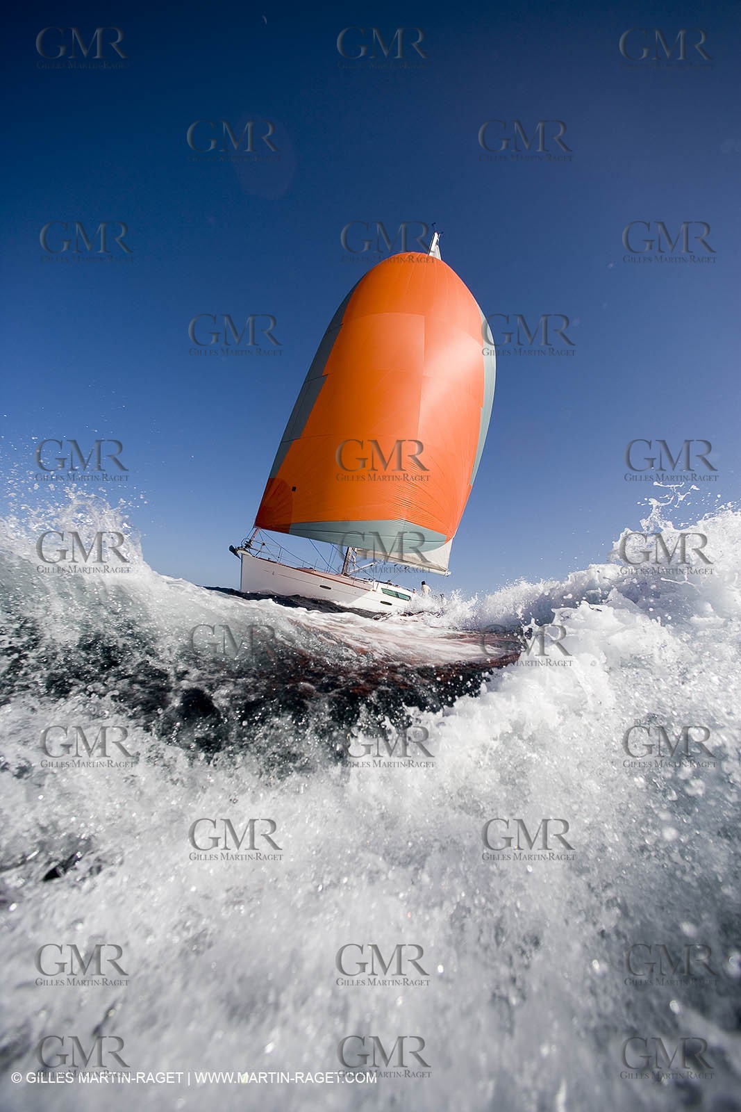 Crusing monohull sailing