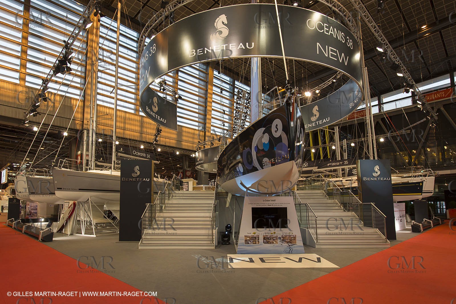 10 12 2013 - Paris (FRA,75) -Paris Boat Show - Beneteau booth