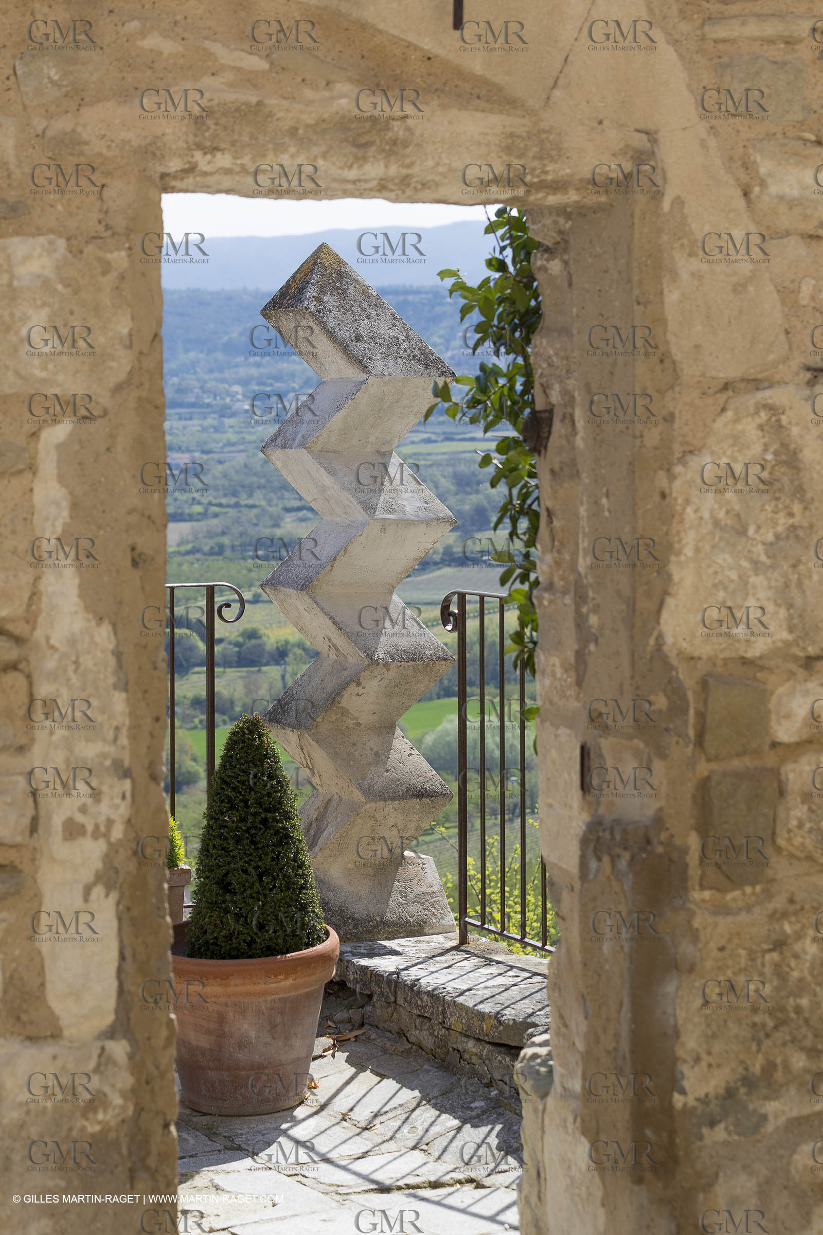 19 04 2018, Lacoste (FRA,84)