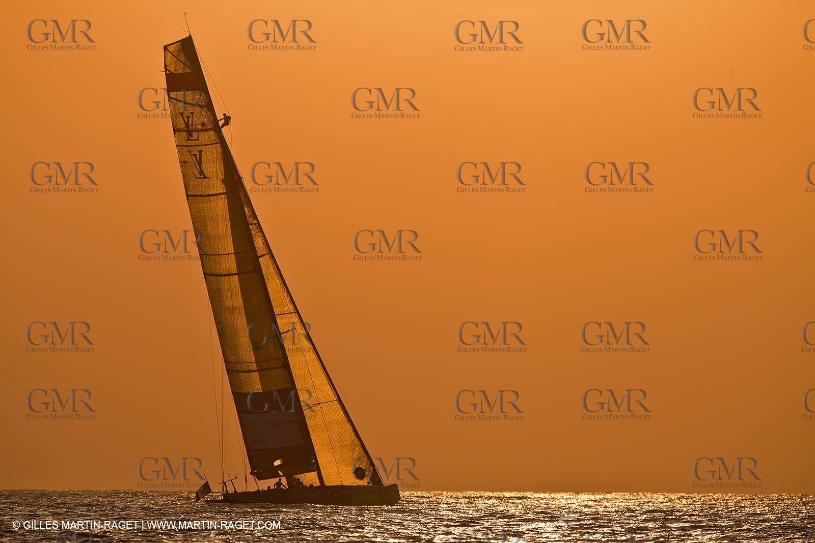 25 11 2010 - Dubai (UAE) - Dubai Louis Vuitton Trophy -  BMW ORACLE Racing Fleet races