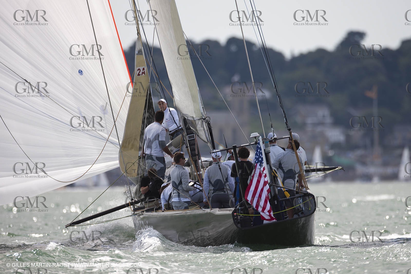 02 08 2010 - Cowes (UK, IOW) - The 1851 Cup -  BMW ORACLE Racing - Training Day.