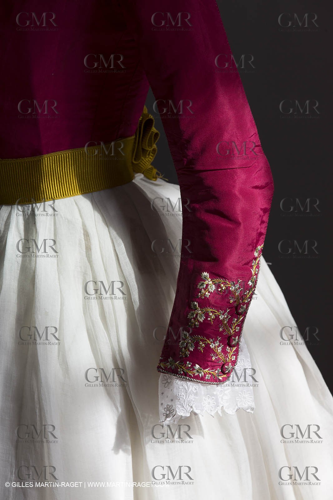 31 10 2013 - Ansouis (FRA,84) - Ansouis castle - Costumes of the exhibit Men costumes