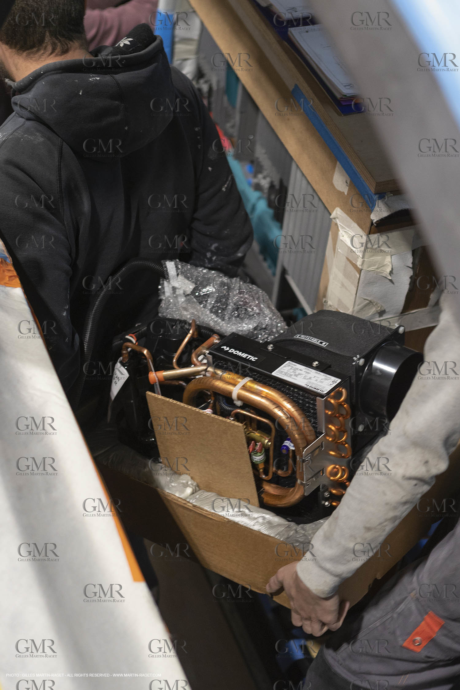 29 10 2018, La Grande Motte (FRA,30), Chantier Gunboat, construction du Gunboat 68, montage système  air conditionné