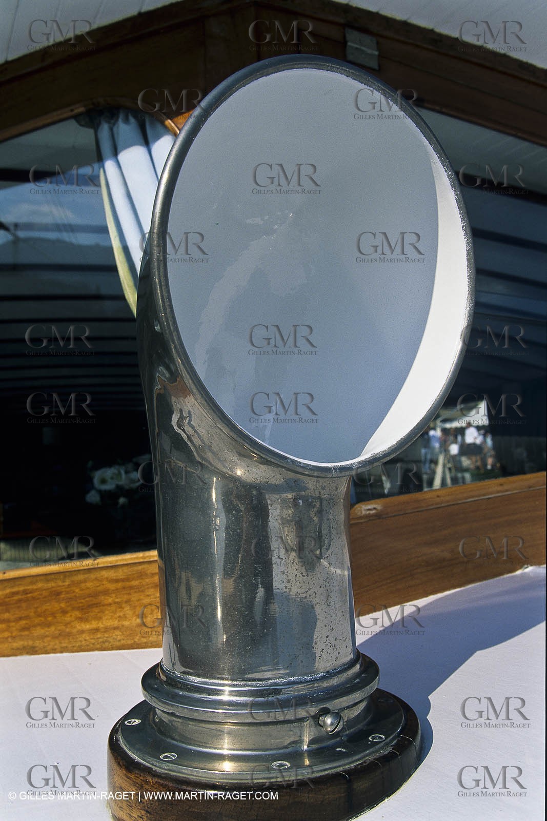 MOTORYACHT Bois145.jpg