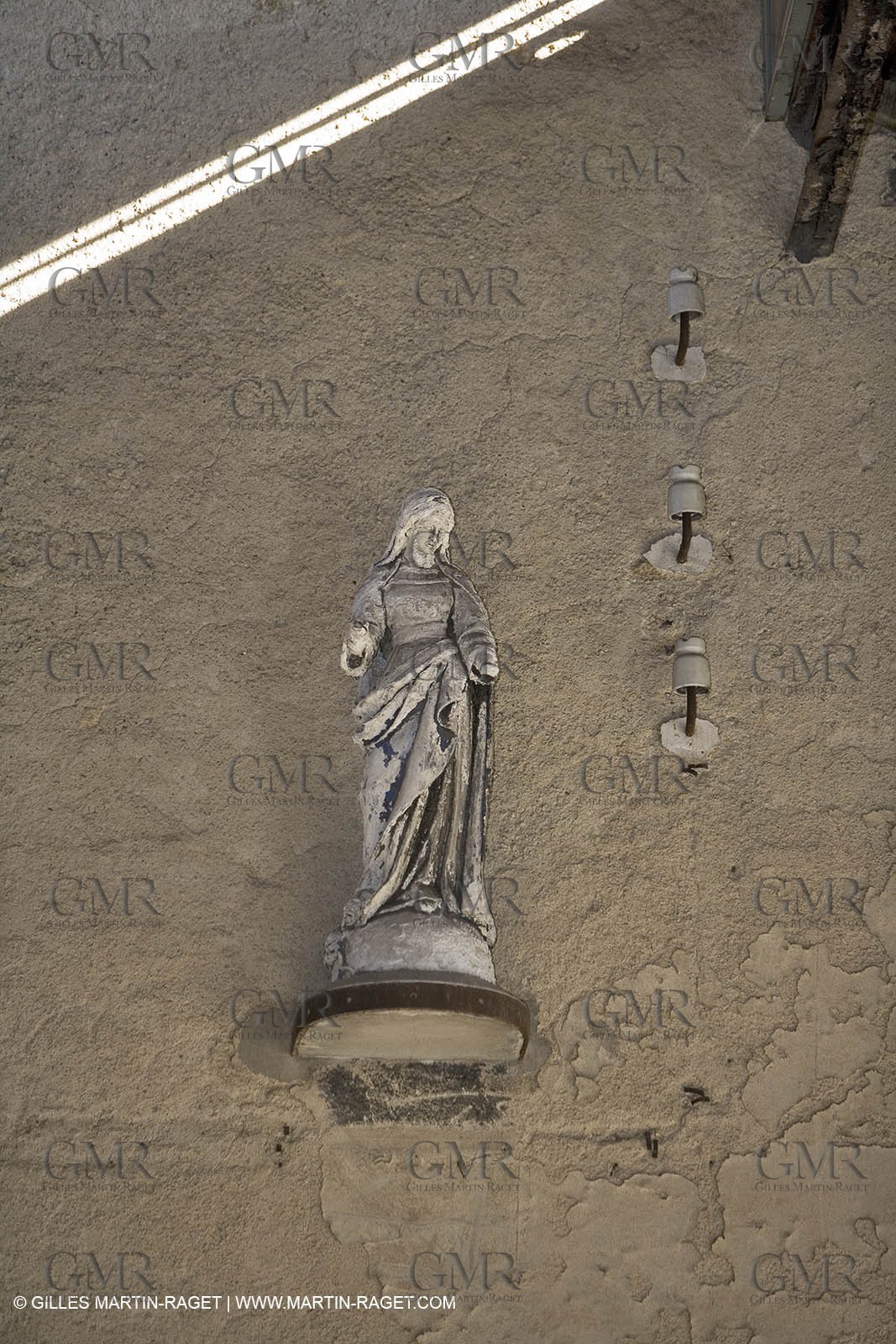 01 02 2007 - Salon de Provence - Fabrication traditionelle du savon de Marseille aux savonneries Marius Fabre**01 02 2007 - Salon de Provence - Traditional soap of Marseille making at Marius Fabre soap maker