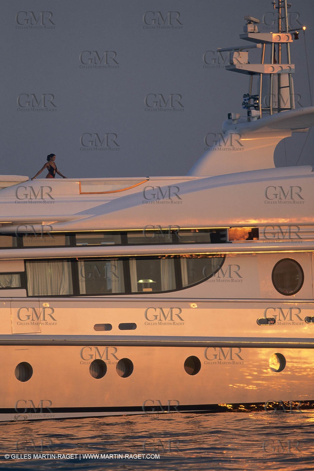 Super Motor Yachts, Thunder B