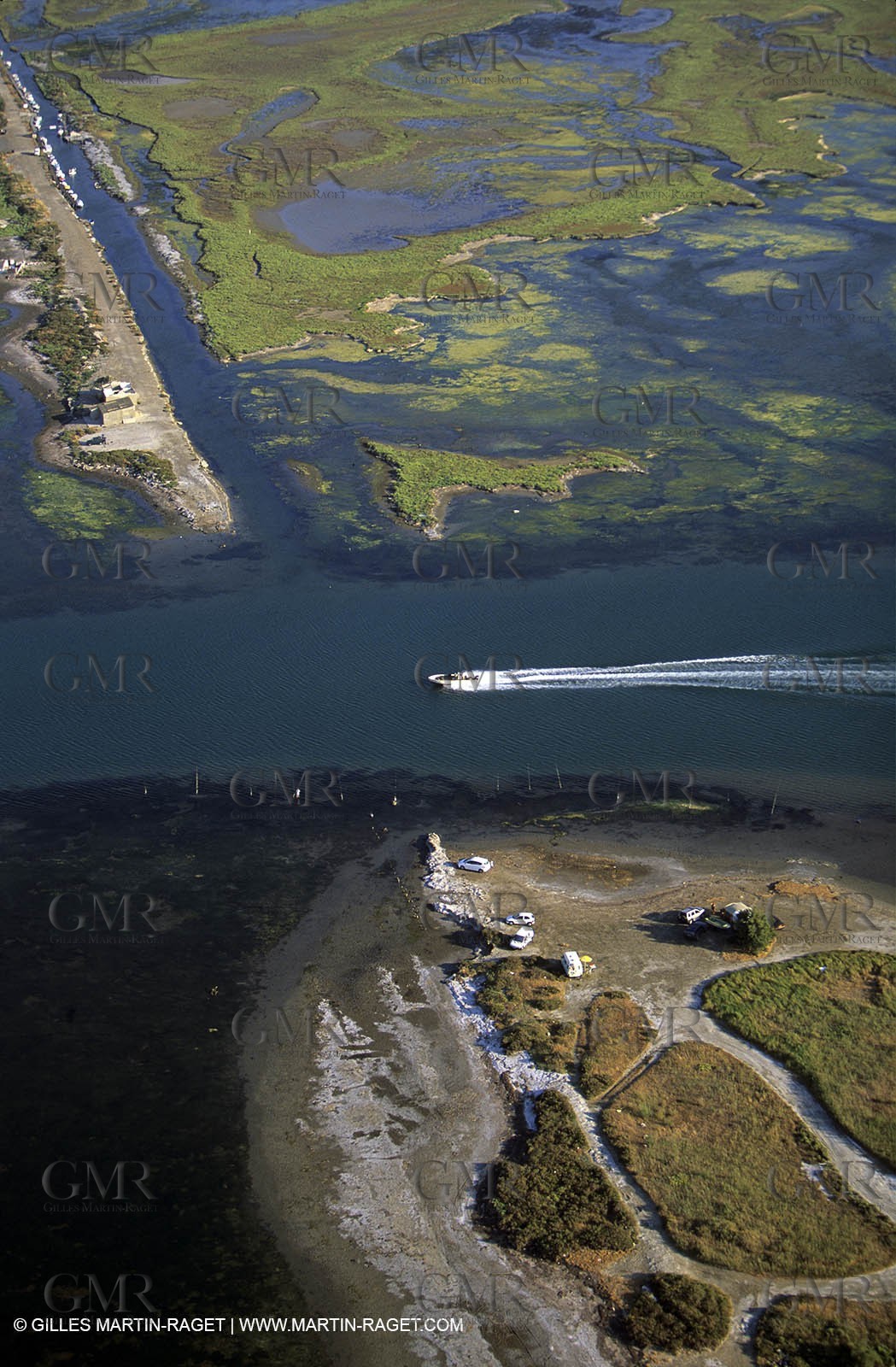 Gracieuse laguna, Rhone river mouth, fos gulf