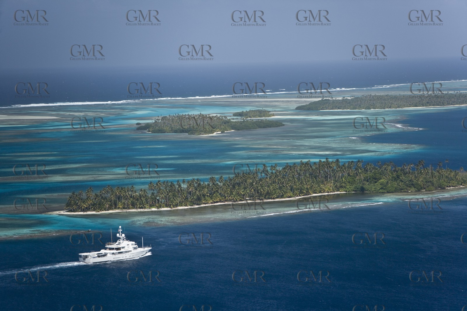 01 02 2008 - San Blas Archipelago (Panama) - Motor Yacht Senses
