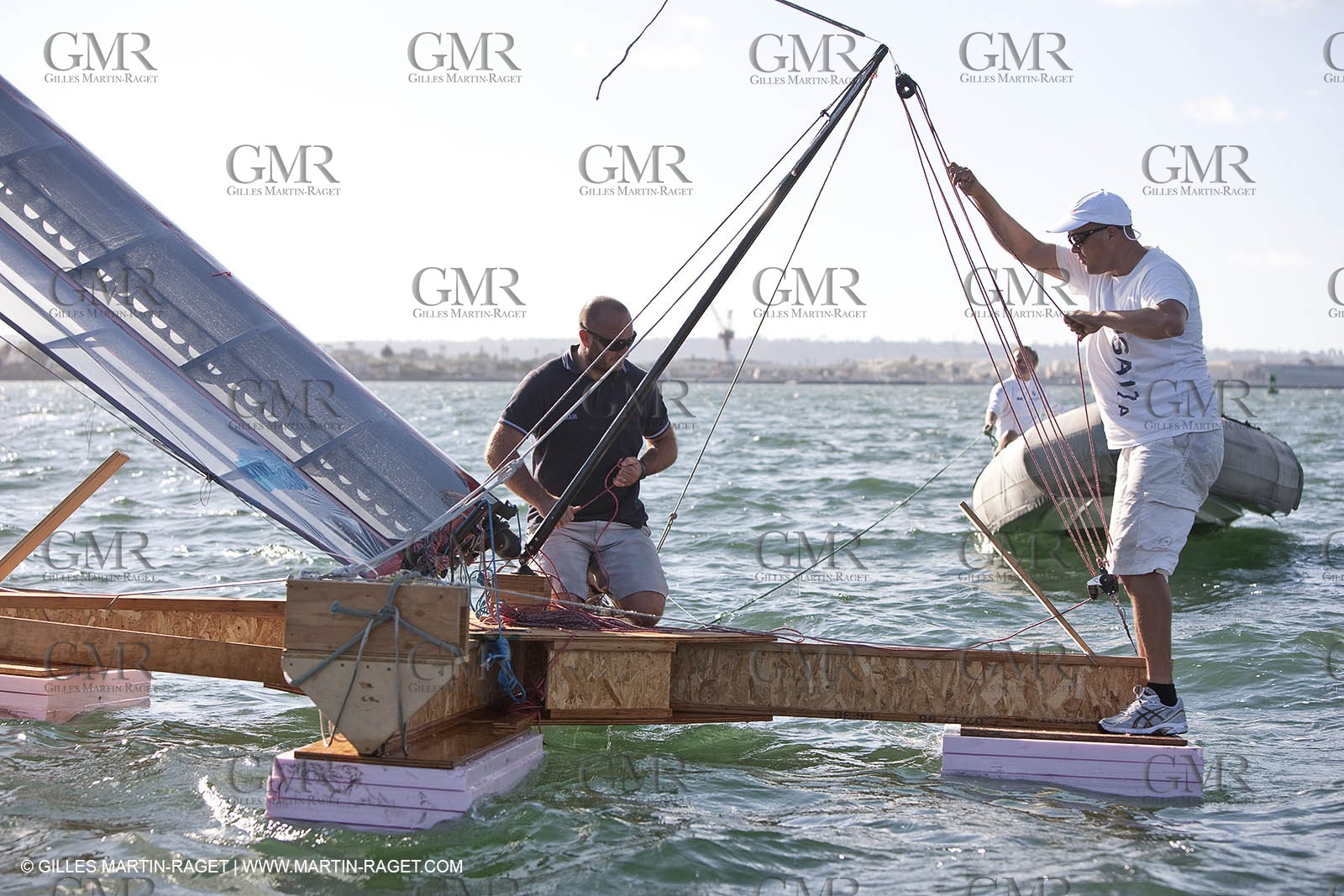 13 10 2009 - San Diego (USA, CA) - 33rd America's Cup - BMW ORACLE Racing - BOR 90 modifications