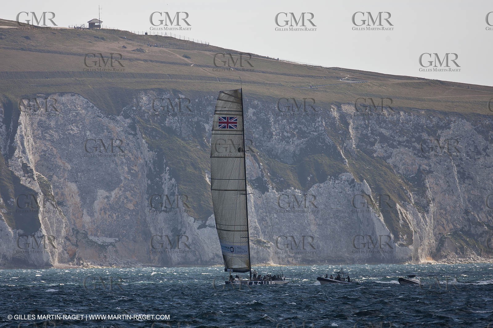 05 08 2010 - Cowes (UK, IOW) - The 1851 Cup -  BMW ORACLE Racing - Round The Island Race - Back in the Solent