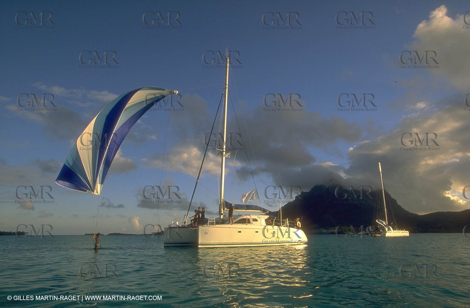 Cruising multihull mooring