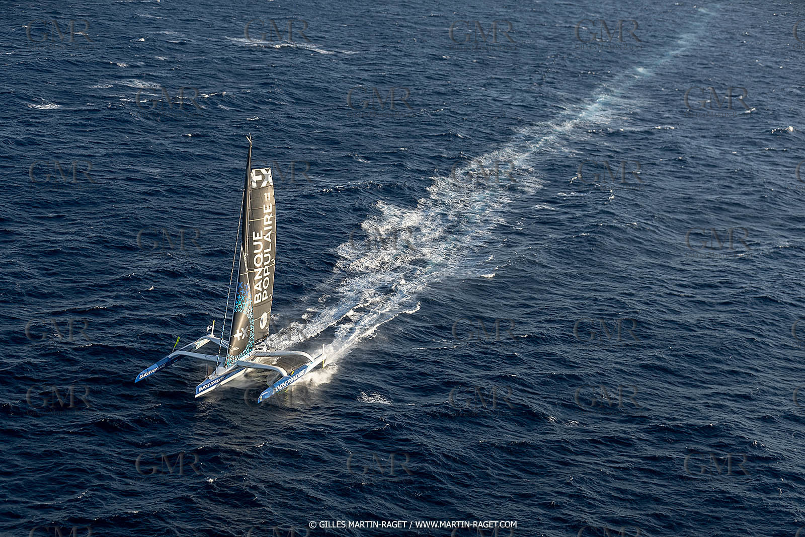 Banque Populaire devant Marseille