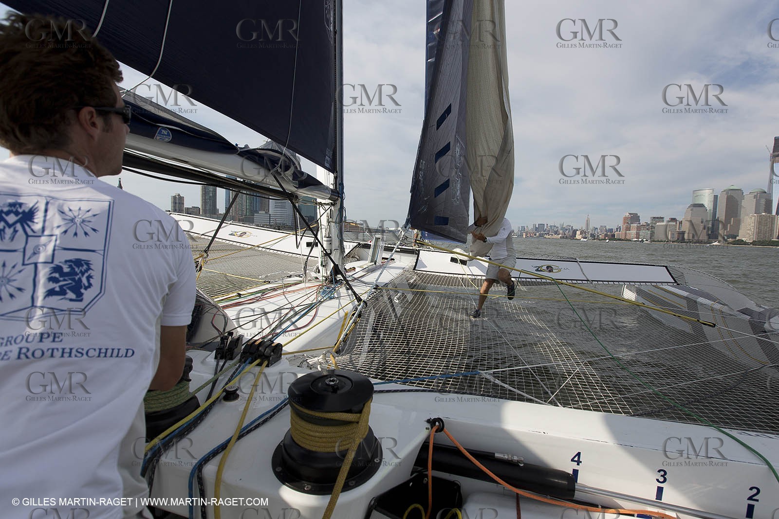 05 07 2012 - New York (USA) - Ocean Krys Race - Speed runs in fornt of NY city