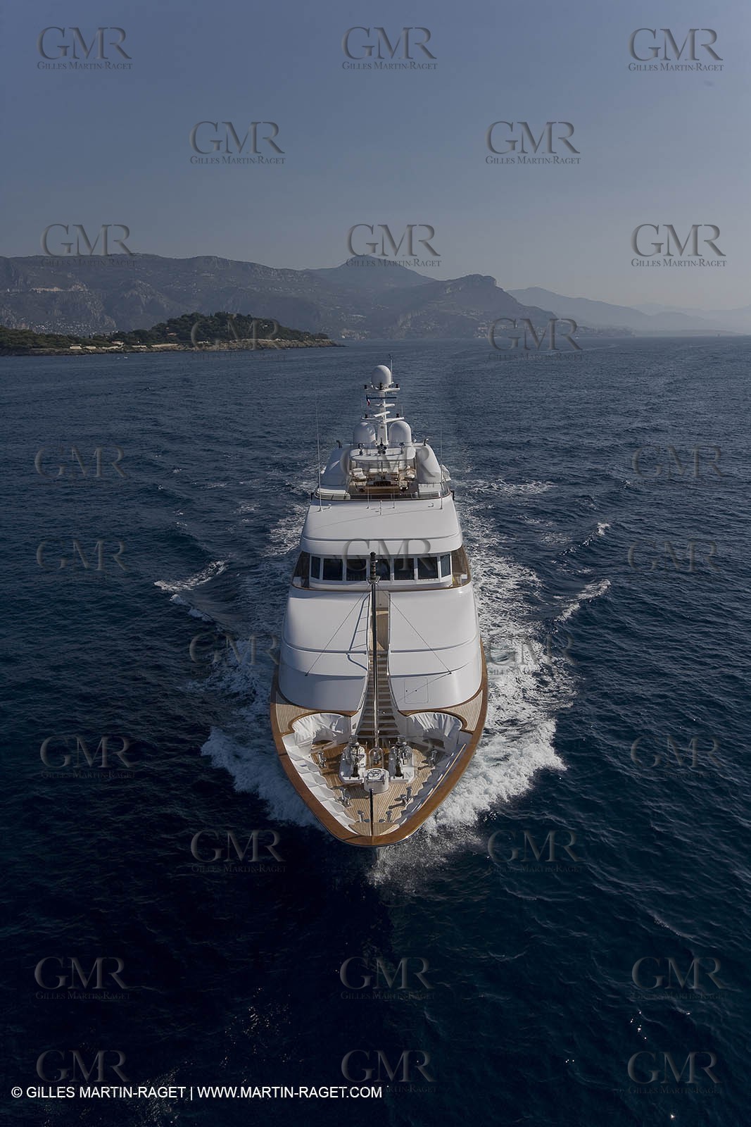 28 07 2007 - St Jean Cap Ferrat - SuperYachts - Motor Yachts - Hampshire