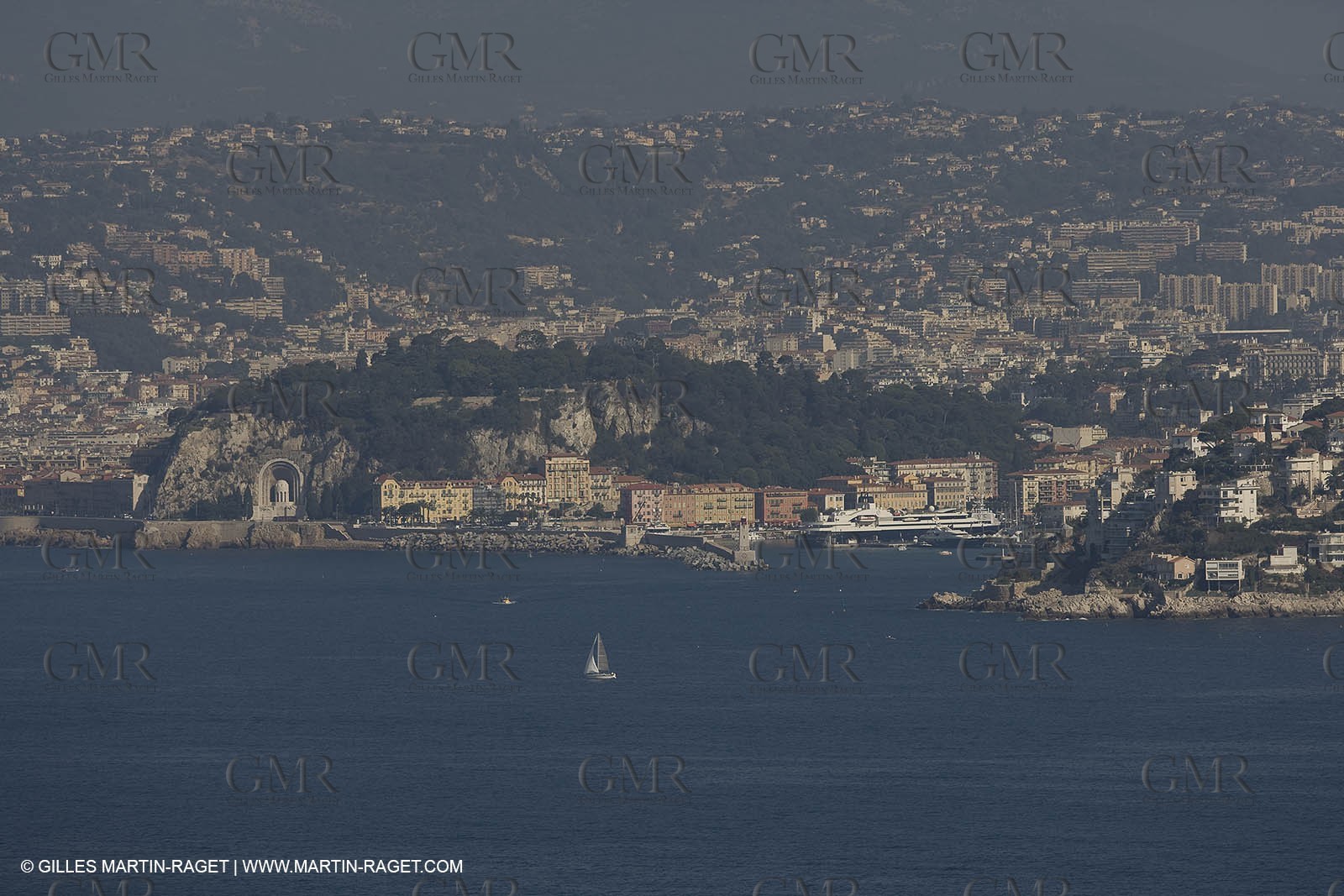 28 07 2007 - St Jean Cap Ferrat - SuperYachts - Motor Yachts - Hampshire