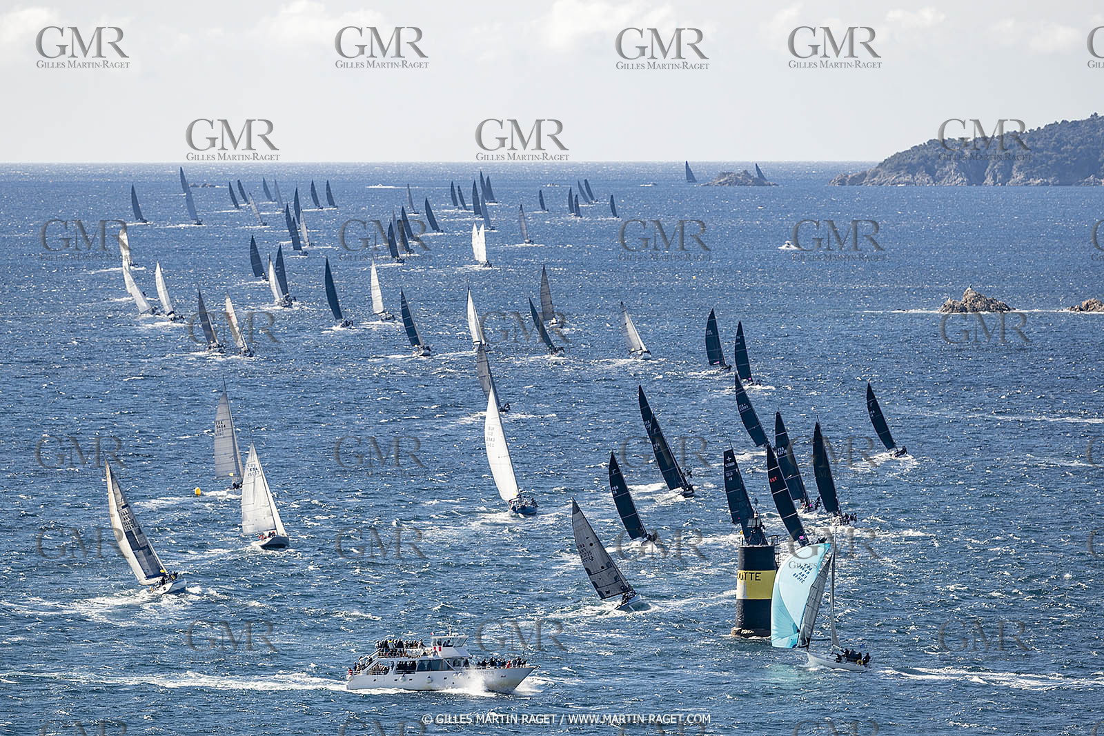 28 09 2022? Saint-Tropez,(FRA,83), Les Voiles de Saint-Tropez 2022 Régate N° 2 poup les modernes, navigation libre pour les grandes goélettes