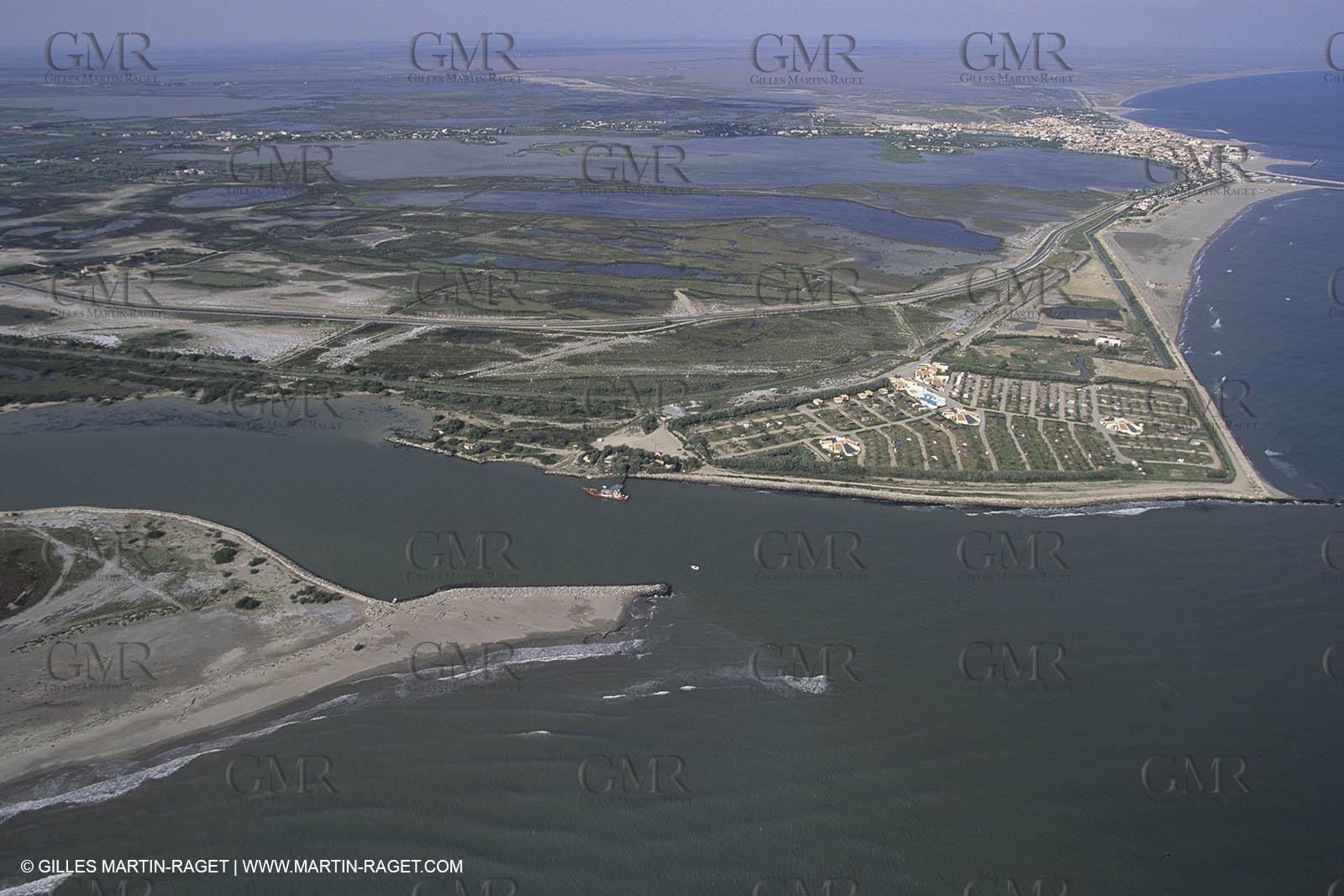 France, Provence, Camargue, small Rhone river mouth, embouchure petit Rhône
