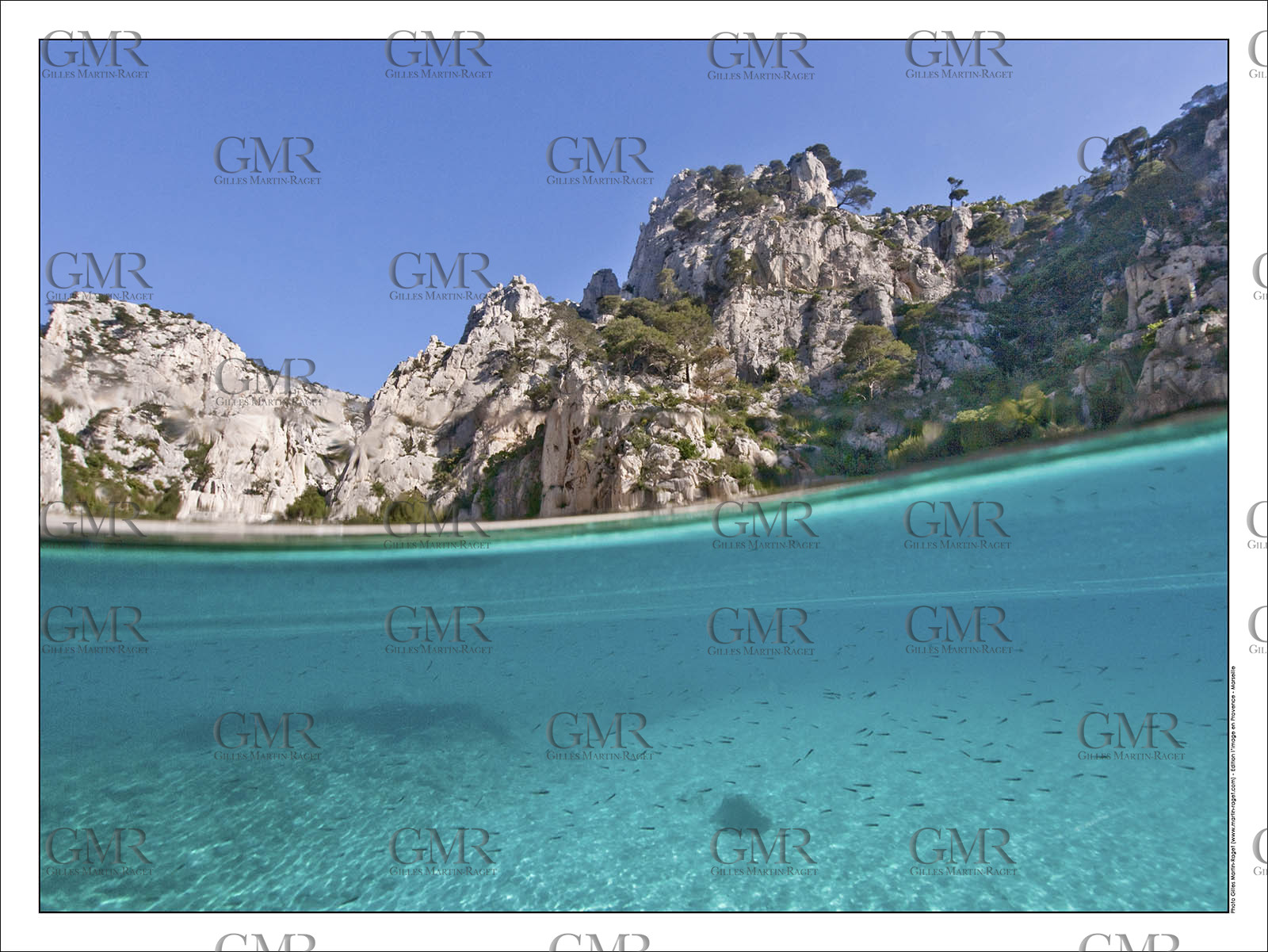 Produit : Tirage photo réalisé par nos soins sur imprimante jet d'encre professionnelle Epson à partir de 8 encres ultrachrome inaltérables (label Digigraphie).Formats au choix : . 30x40 cm. 50x70 cm. 80x120 cm.Choix des papiers :. Papier standard brillant 250 gr., filet noir, marge blanche, tirage non signé. Papier haut de gamme satiné 290 gr. filet noir, marge blanche, tirage vérifié et signé par l'auteur.. Autres supports (canvas, acrylique, dibond) sur demandeConditionnement : tube cylindrique renforcé.Options pour l'expédition : . colissimo + dépôt boîte aux lettres (France uniquement). Colissimo avec signature à réception. Transporteur express (2 jours ouvrés) avec signature à réceptionCliquez sur caddie pour sélectionner votre formule et démarrer la procédure de commande en ligne