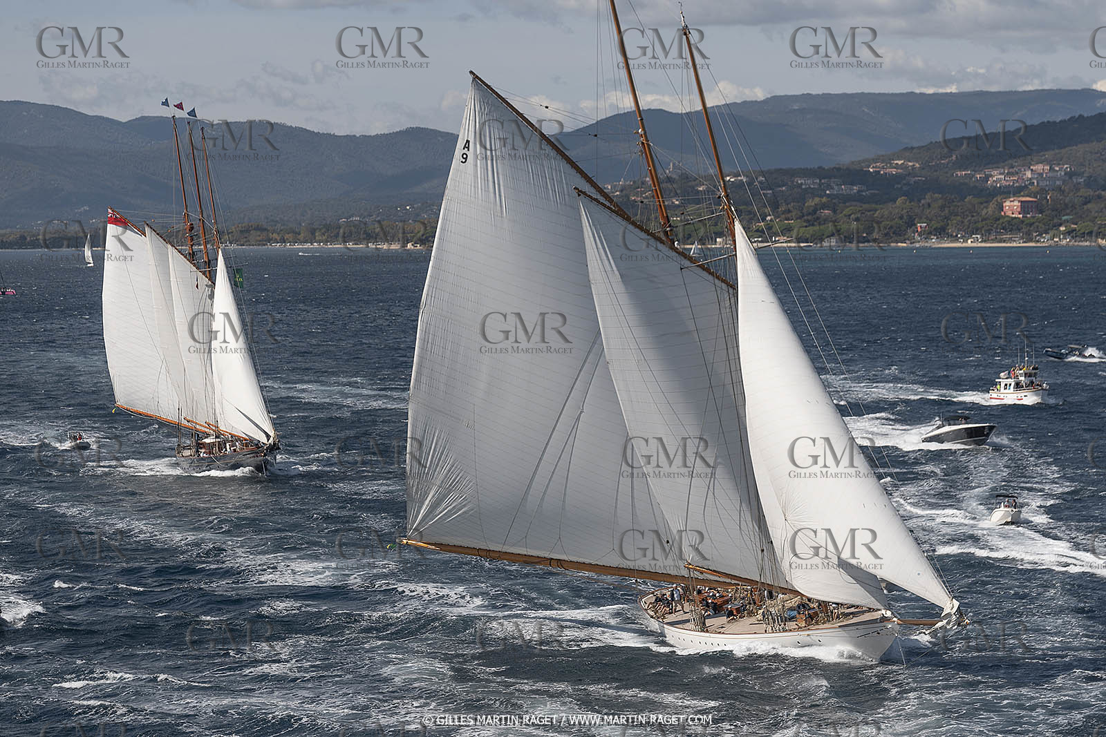 28 09 2022? Saint-Tropez,(FRA,83), Les Voiles de Saint-Tropez 2022 Régate N° 2 poup les modernes, navigation libre pour les grandes goélettes
